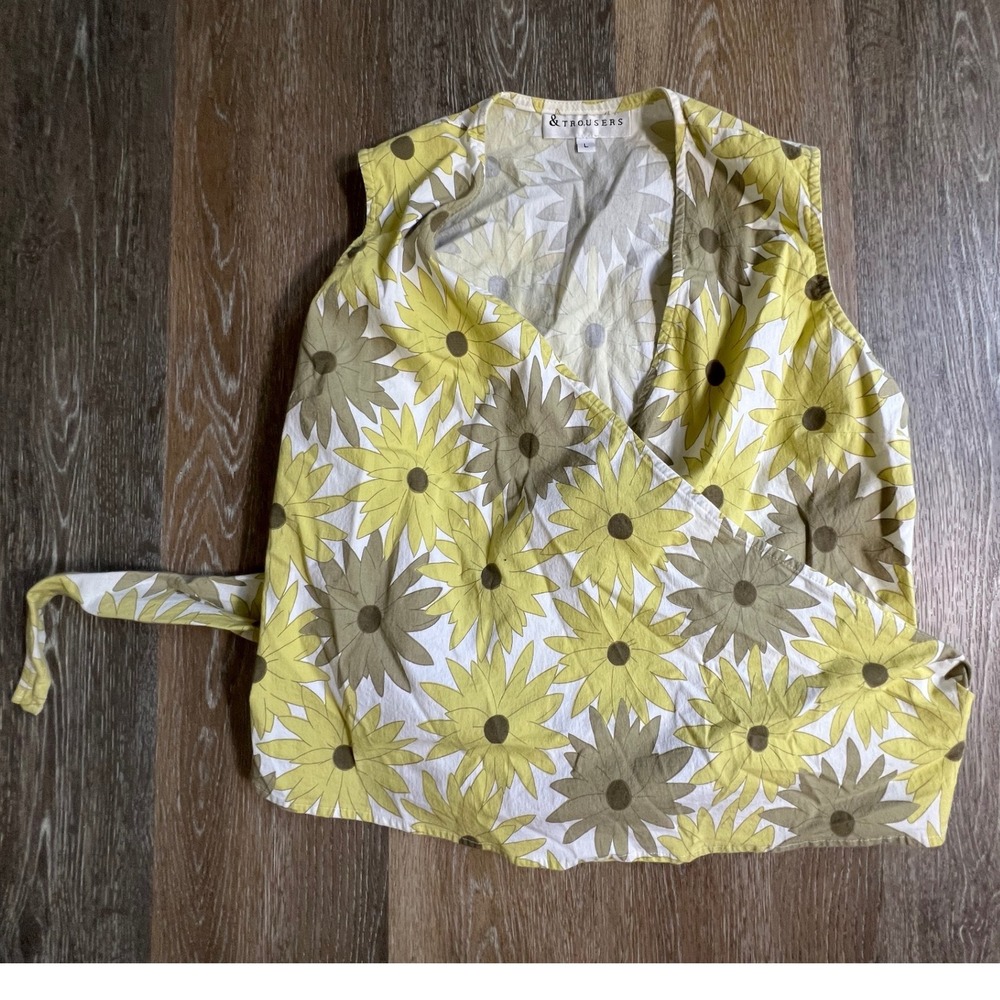 &Trousers Wrap Top Women Large Yellow Floral Daisy Sleeveless Side Tie V-Neck